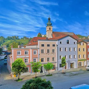 Apartment Stadtplatz 28 2, Tittmoning